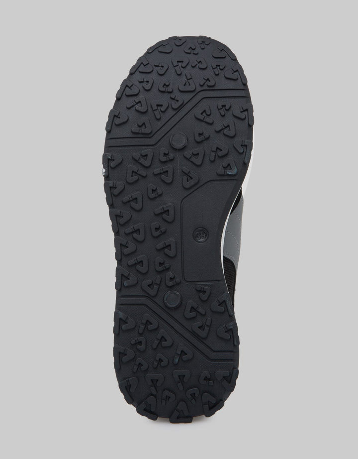 Yongki Komaladi Men Casual Sneakers