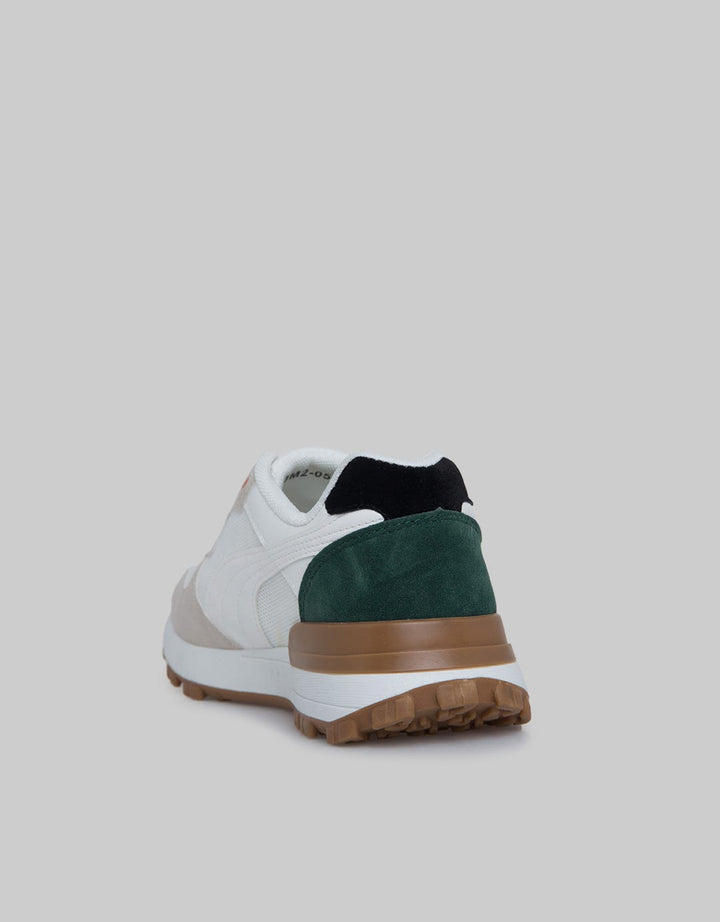 Yongki Komaladi Tom Sneakers Pria