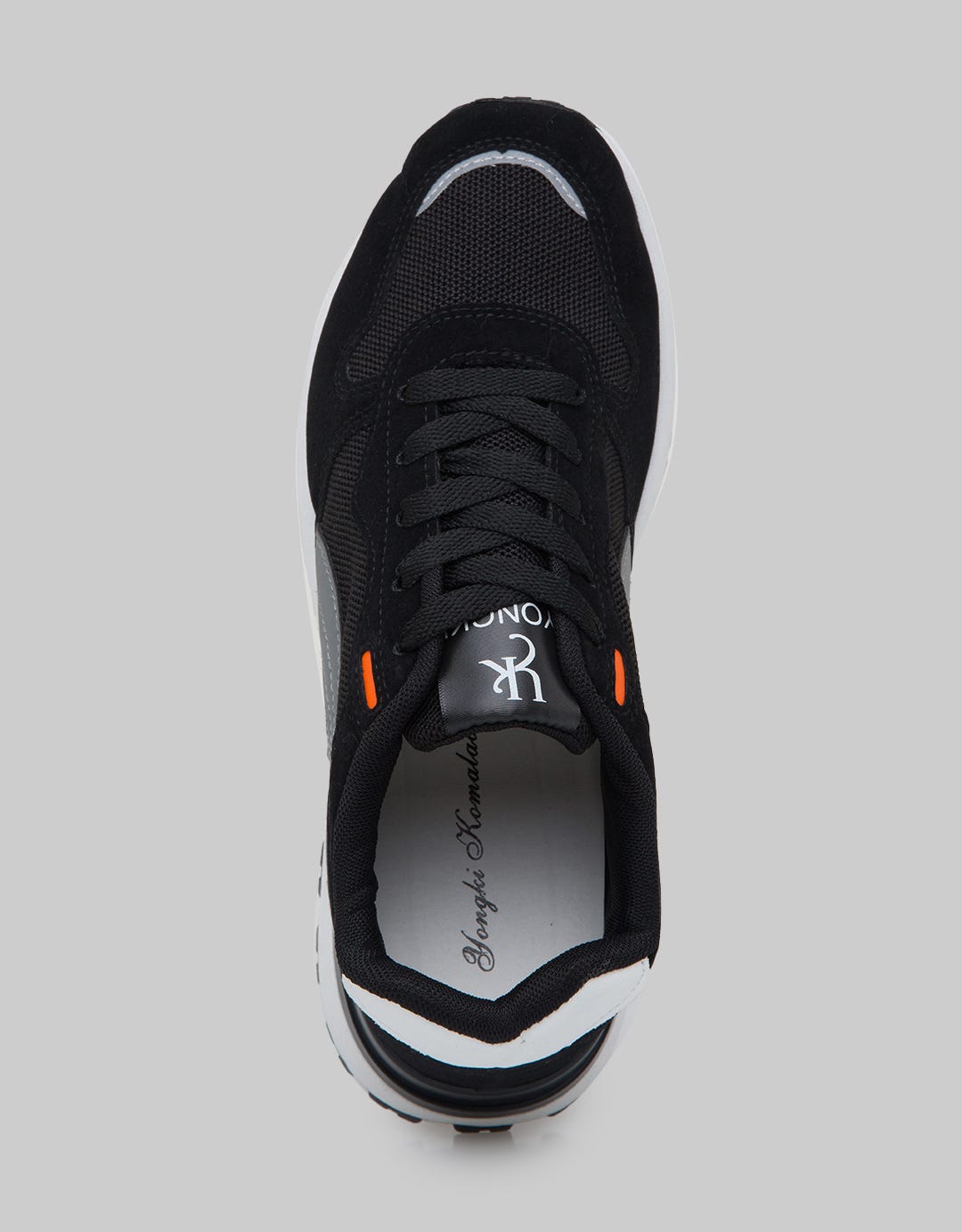 Yongki Komaladi Man Casual Sneakers