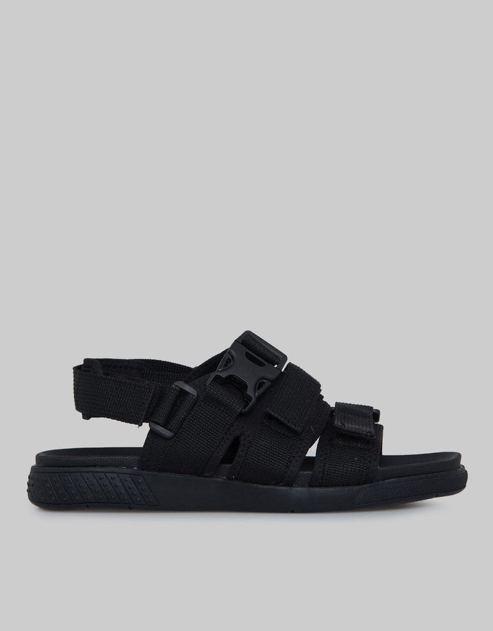 Yongki Komaladi Outdoor Sandal Pria