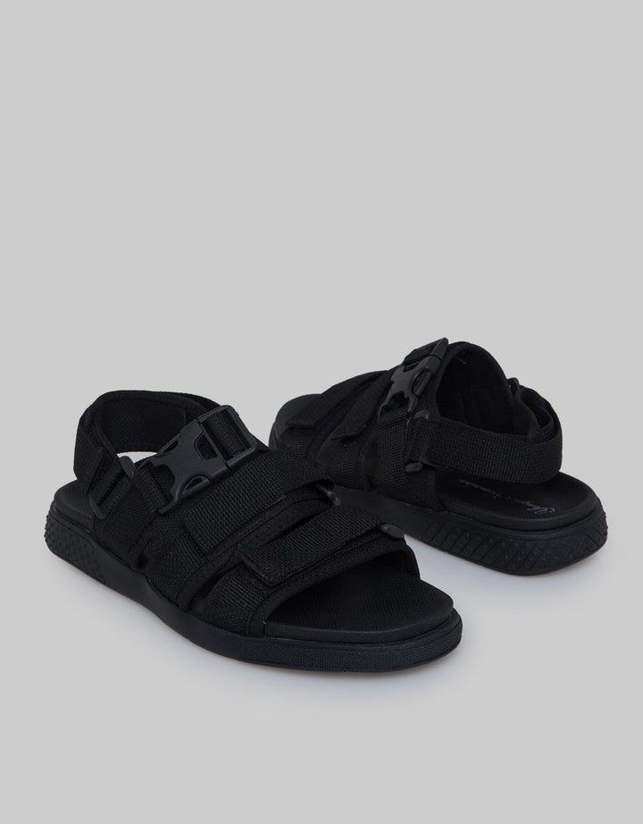 Yongki Komaladi Outdoor Sandal Pria