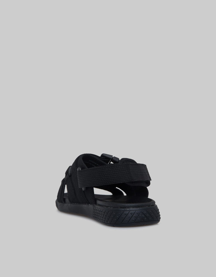 Yongki Komaladi Sandals Buckle Vb409-21
