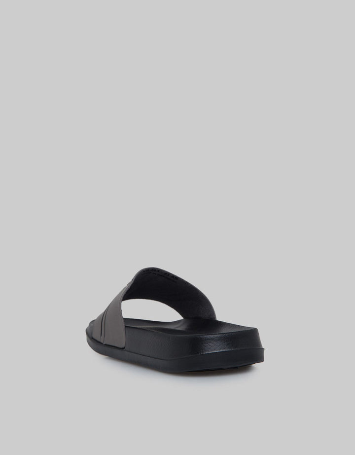 Yongki Komaladi Sandals Big Strap