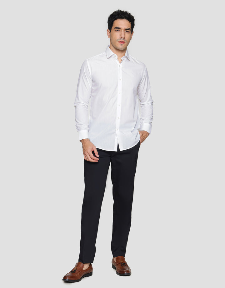 Cole Basic Solid Kemeja Slim Pria