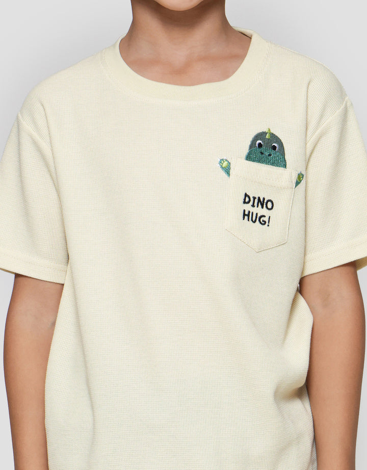 Little M Pocket Crewneck Dino Print Kaos Lengan Pendek Anak Laki-laki