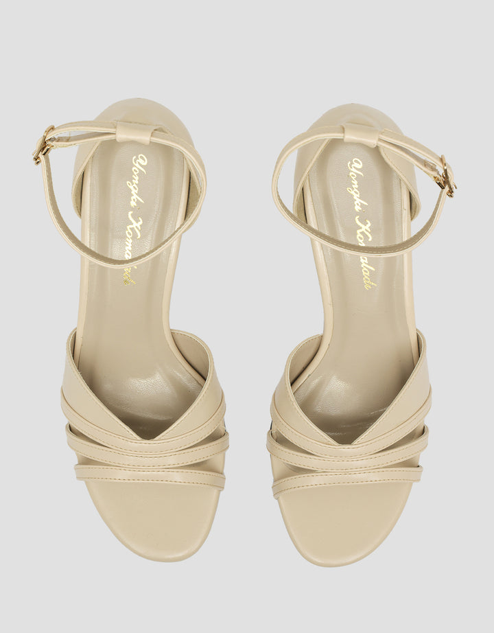 Yongki Komaladi Charming Look Heels Wanita