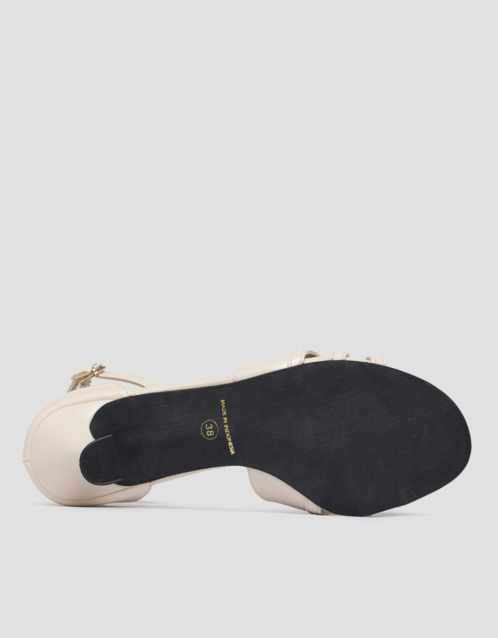 Yongki Komaladi Charming Look Heels Wanita