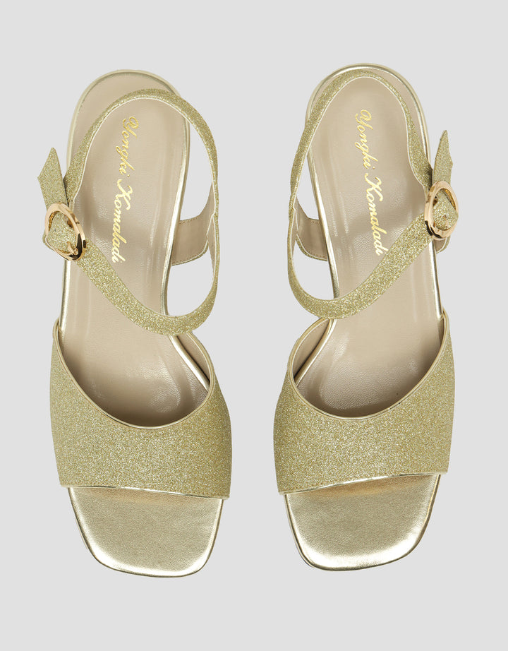 Yongki Komaladi Ankle Strap With Buckle Heels Wanita