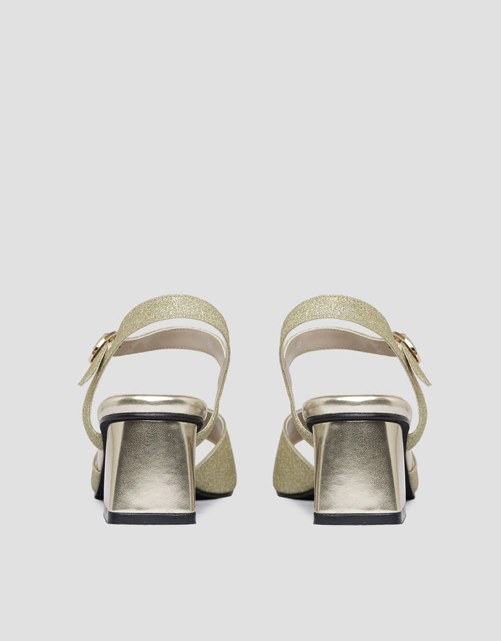 Yongki Komaladi Ankle Strap With Buckle Heels Wanita