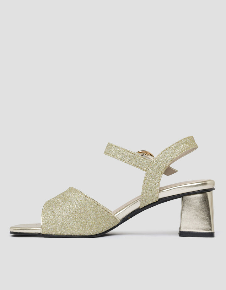 Yongki Komaladi Ankle Strap With Buckle Heels Wanita