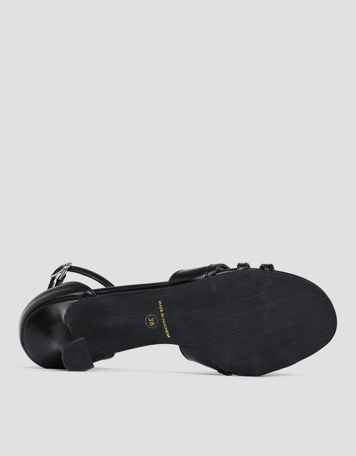 Yongki Komaladi Charming Look Heels Wanita