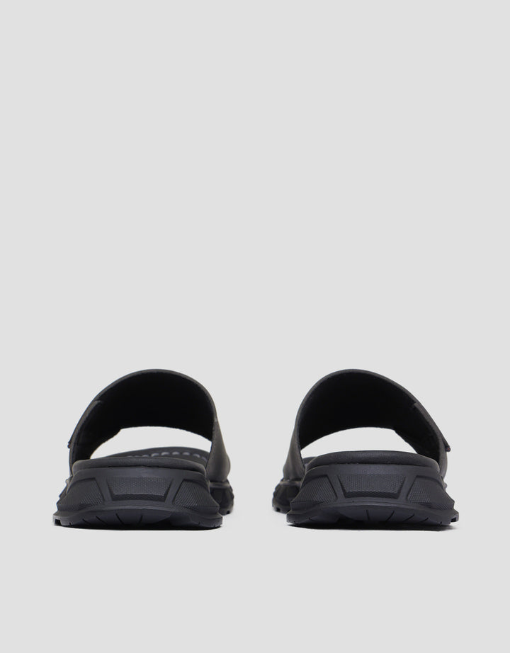 Yongki Komaladi Slip On Sandal Slipper Pria