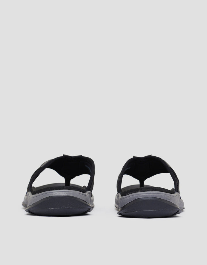 Yongki Komaladi Sandal Flipflop Pria