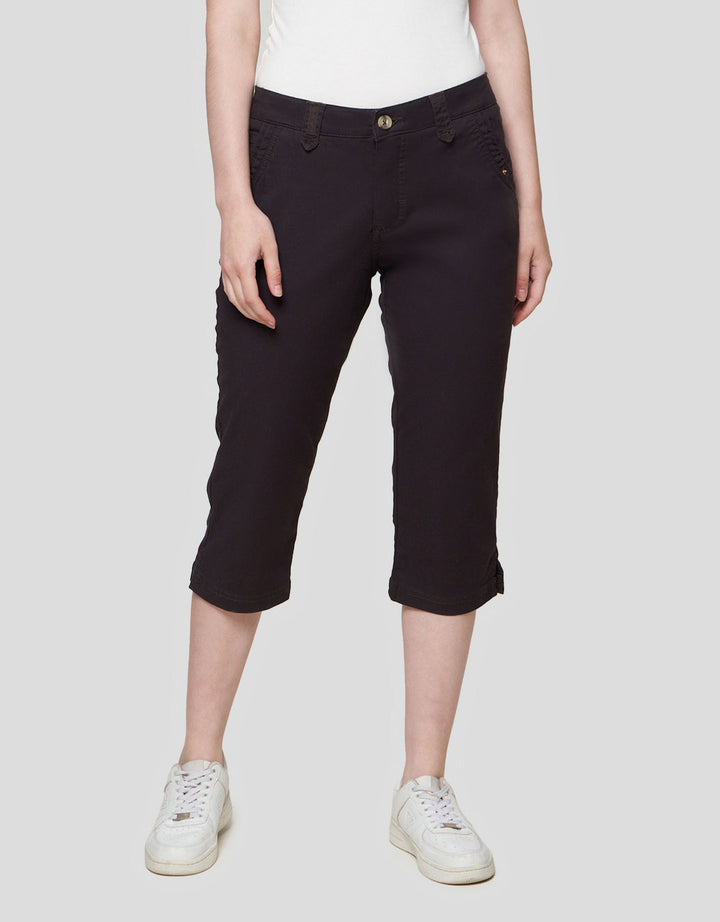 Cardinal Girl Bermuda Celana Wanita