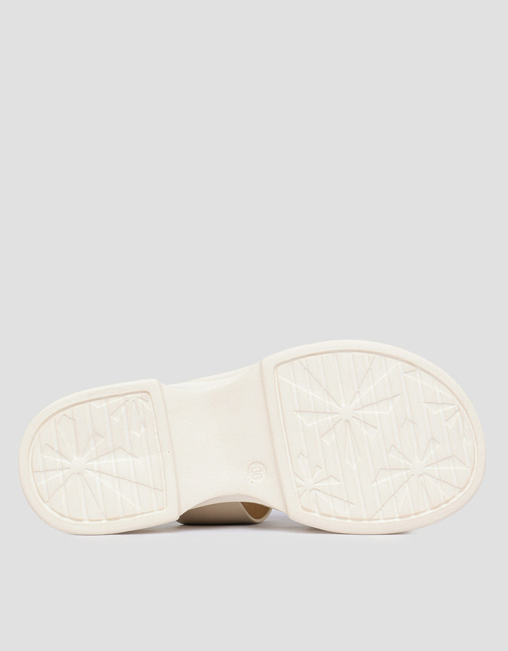 Yongki Komaladi Velcro Sepatu Sandal Wedges Wanita