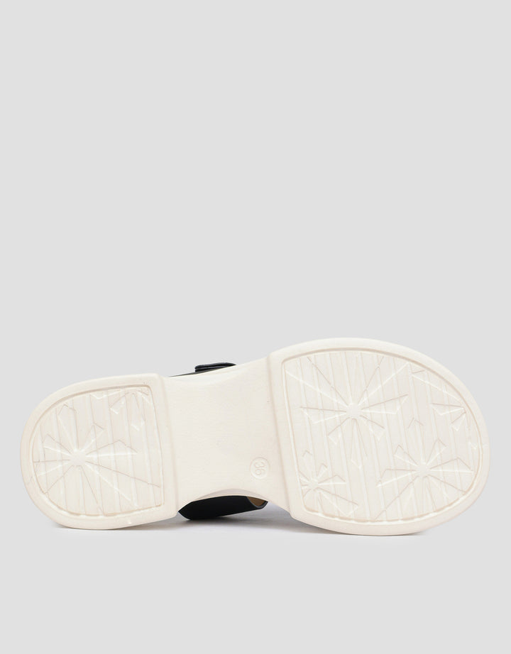 Yongki Komaladi Velcro Sepatu Sandal Wedges Wanita