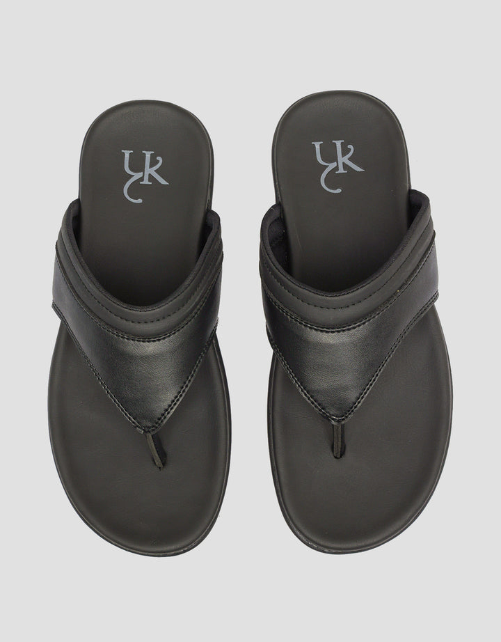 Yongki Komaladi Casual Sandal Flipflop Pria