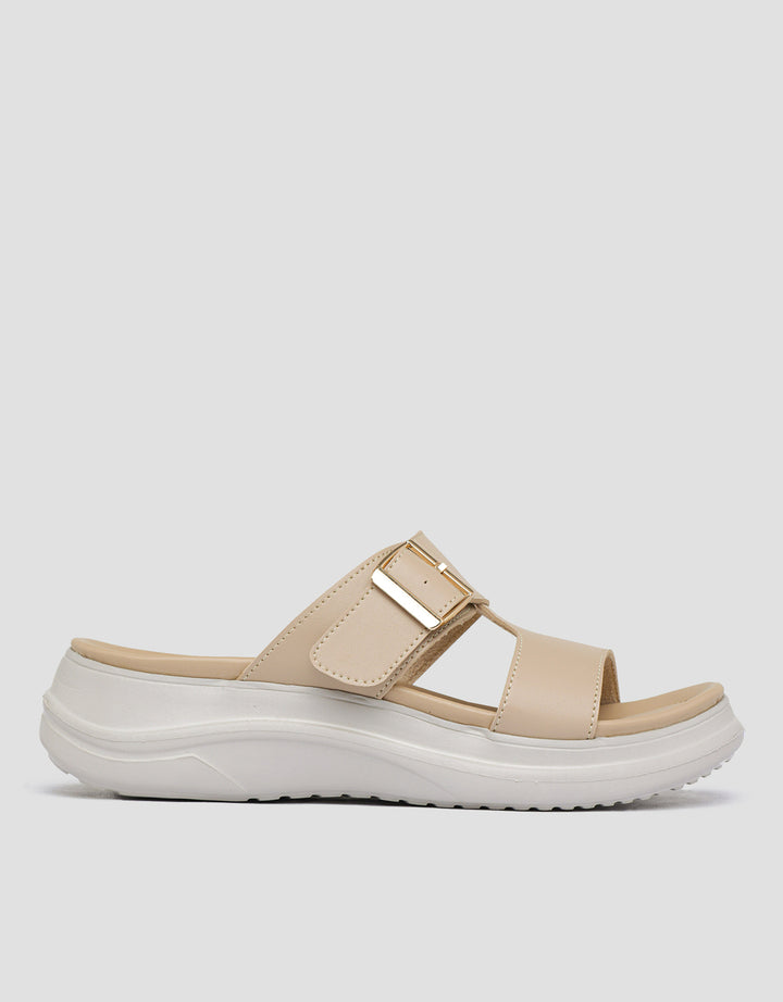 Yongki Komaladi Buckle Strap Sandal Wanita
