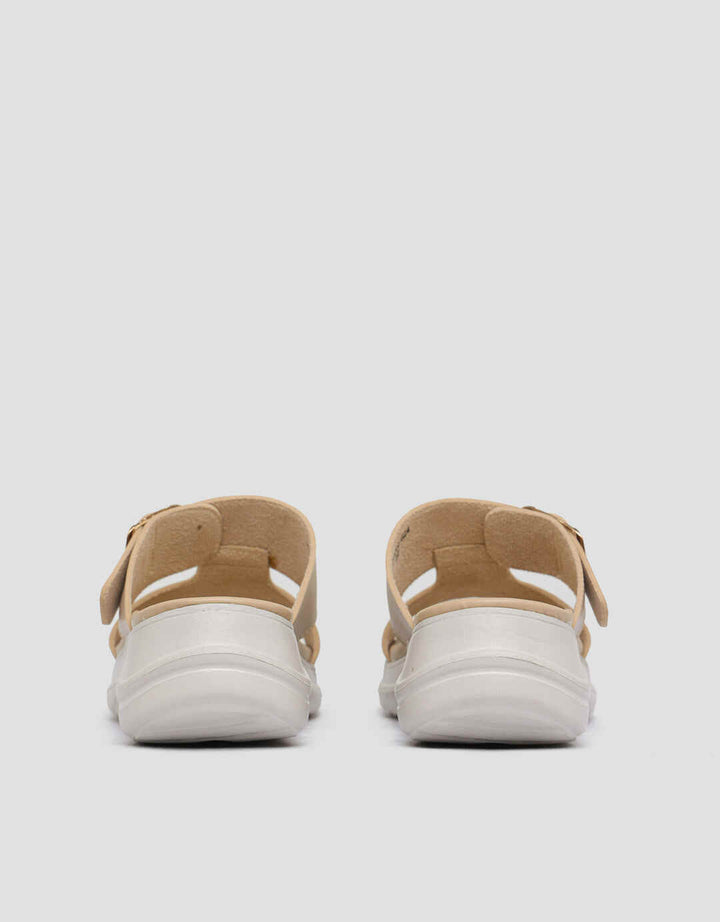 Yongki Komaladi Buckle Strap Sandal Wanita