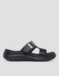 Yongki Komaladi Buckle Strap Sandal Wanita