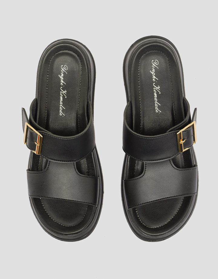 Yongki Komaladi Buckle Strap Sandal Wanita