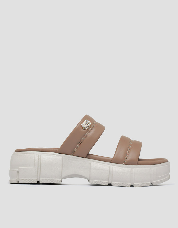 Yongki Komaladi Double Stitching Strap Sandal Wanita