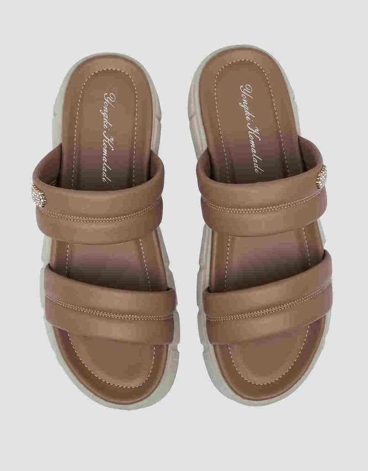 Yongki Komaladi Double Stitching Strap Sandal Wanita