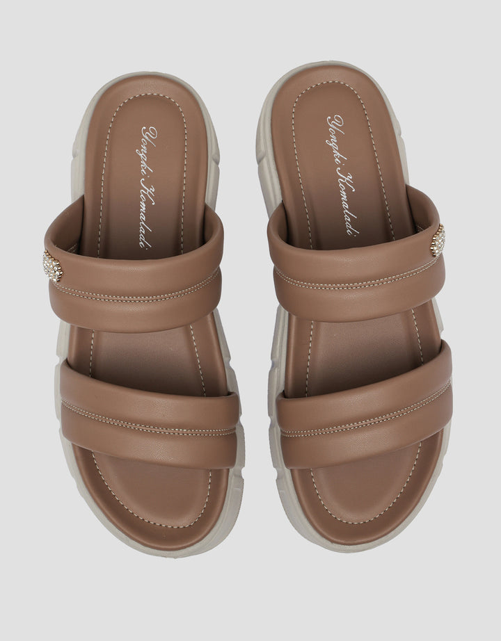 Yongki Komaladi Double Stitching Strap Sandal Wanita