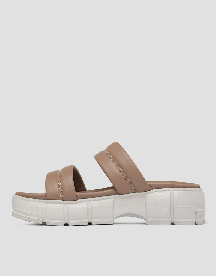 Yongki Komaladi Double Stitching Strap Sandal Wanita