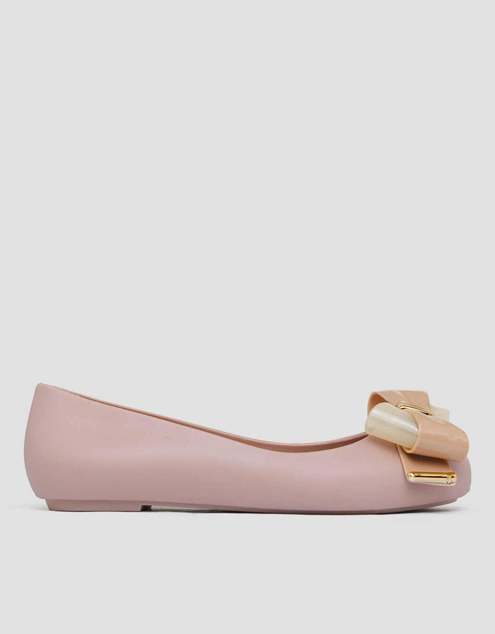 Yongki Komaladi Flower Brooch Women's Flat Shoes