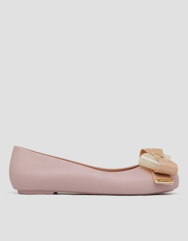 Yongki Komaladi Flower Brooch Sepatu Flat Wanita