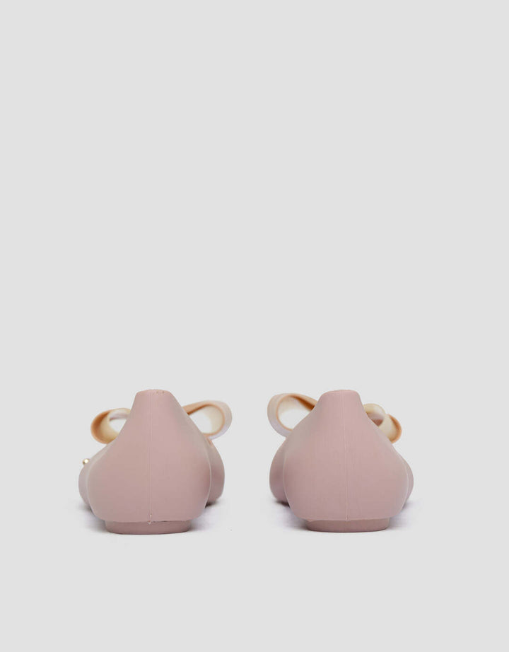 Yongki Komaladi Flower Brooch Women's Flat Shoes