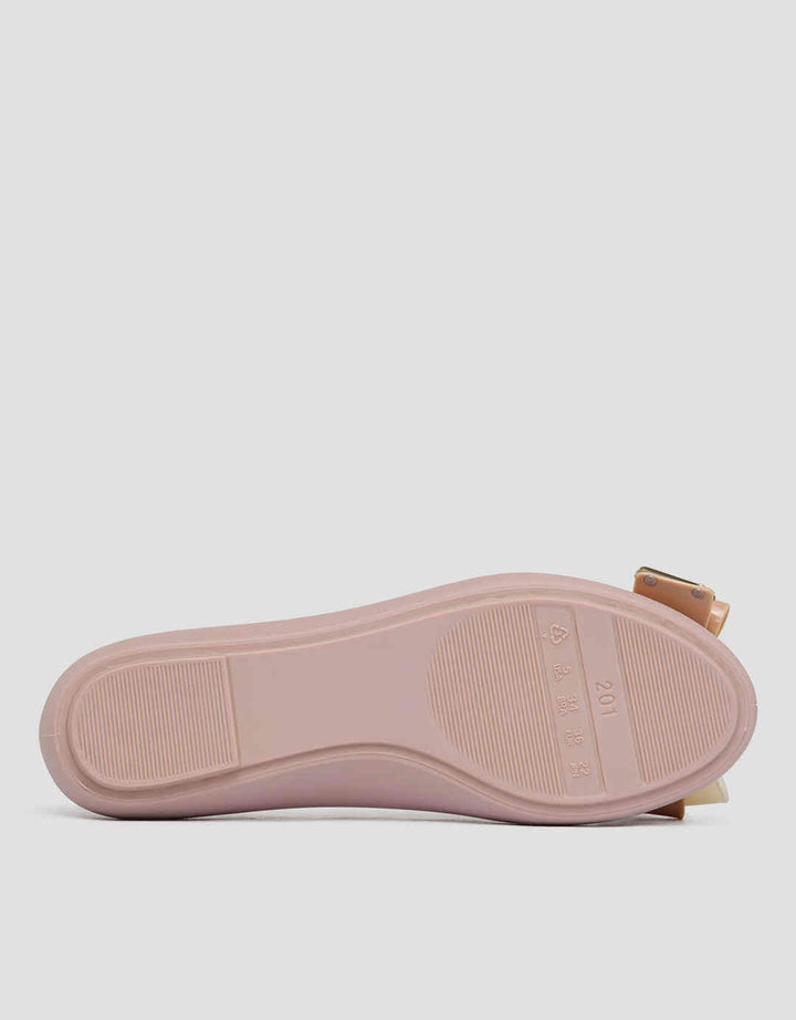 Yongki Komaladi Flower Brooch Women's Flat Shoes