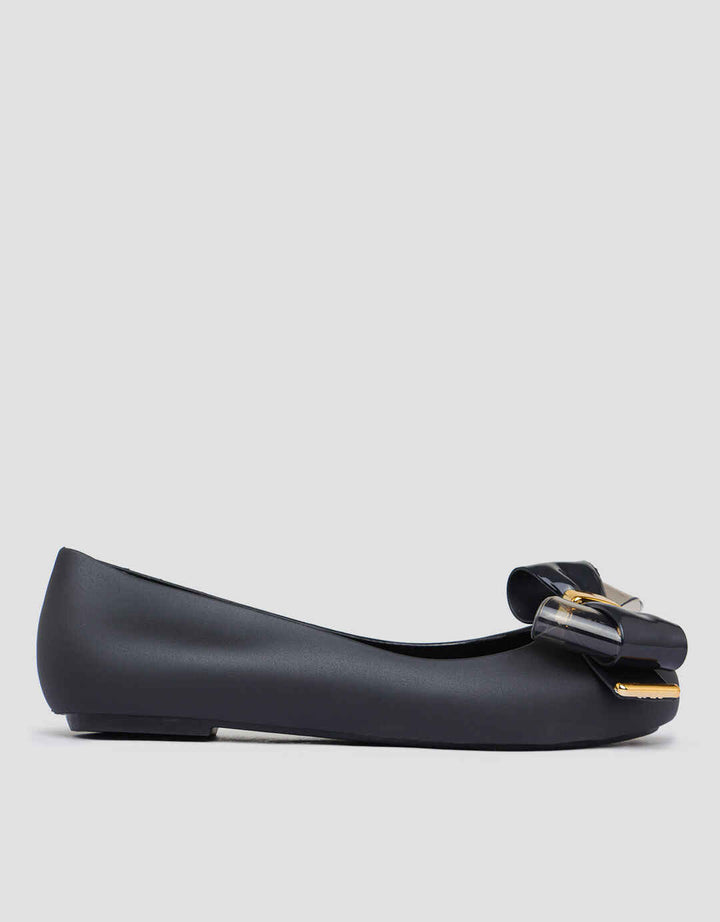 Yongki Komaladi Flower Brooch Women's Flat Shoes