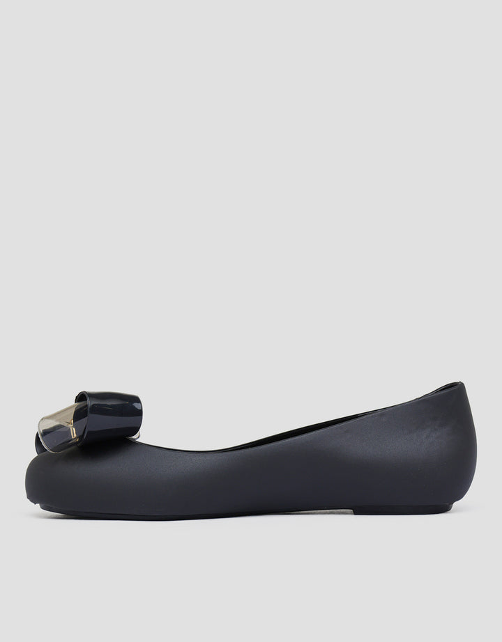 Yongki Komaladi Flower Brooch Sepatu Flat Wanita