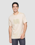 Cole Graphic Gradation Lines Print Kaos Lengan Pendek Pria