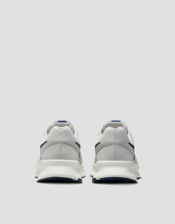 Nike Run Swift 3 DR2695-009 Sepatu Running Pria