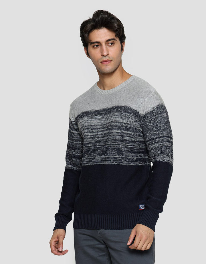 Cardinal Jeans Gradasi Warna Sweater Pria