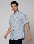 Johnwin Kemeja Detail Neck Casual