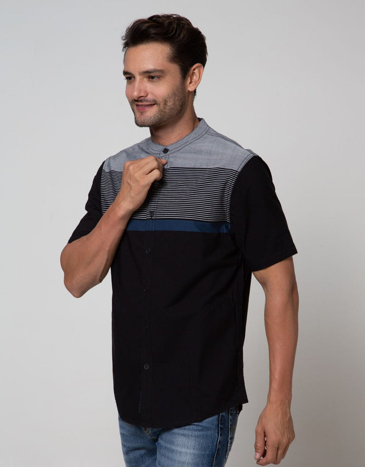 Cardinal Jeans Kemeja Koko Lengan Pendek Print Chest Stripes