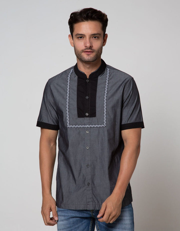 Cardinal Jeans Kemeja Koko Lengan Pendek Cubes Print