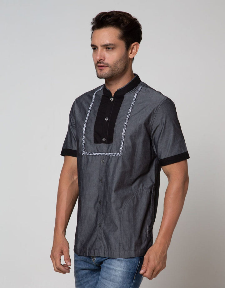 Cardinal Jeans Kemeja Koko Lengan Pendek Cubes Print