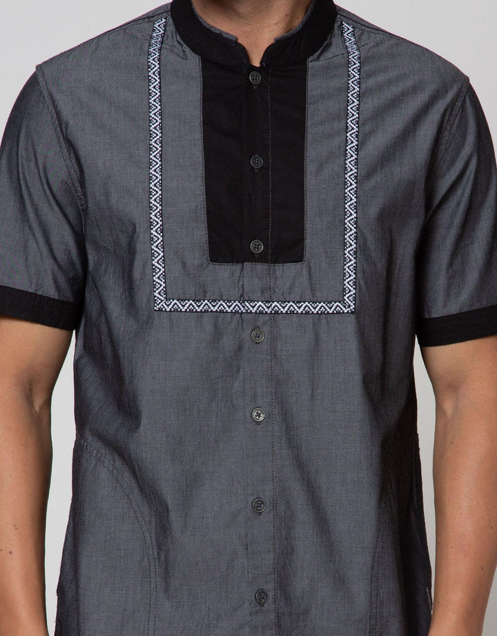 Cardinal Jeans Kemeja Koko Lengan Pendek Cubes Print