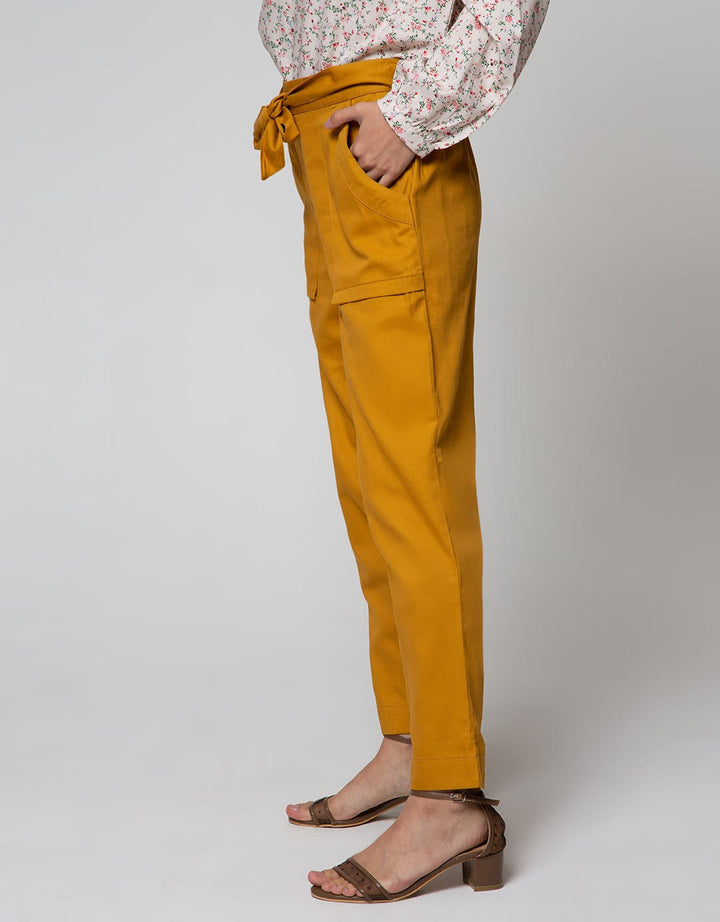 Details Long Pants With Cut Out Pocket And Belt