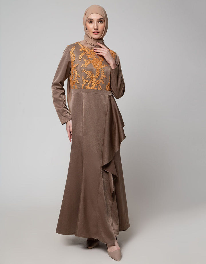 Cardinal Femme Brukat Detail Gamis Wanita