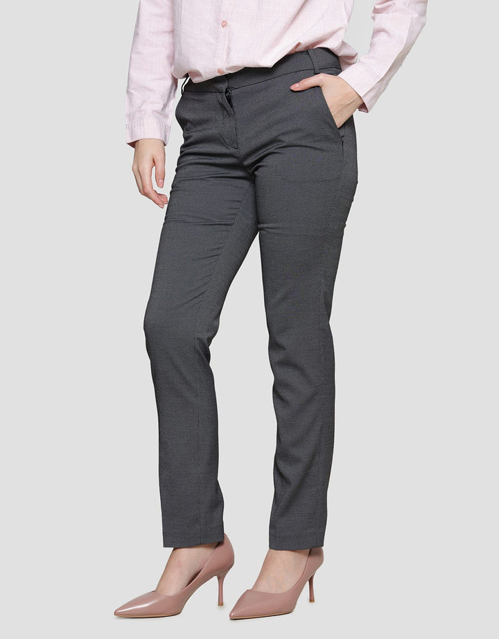 Cardinal Femme Celana Panjang Slimfit Wanita