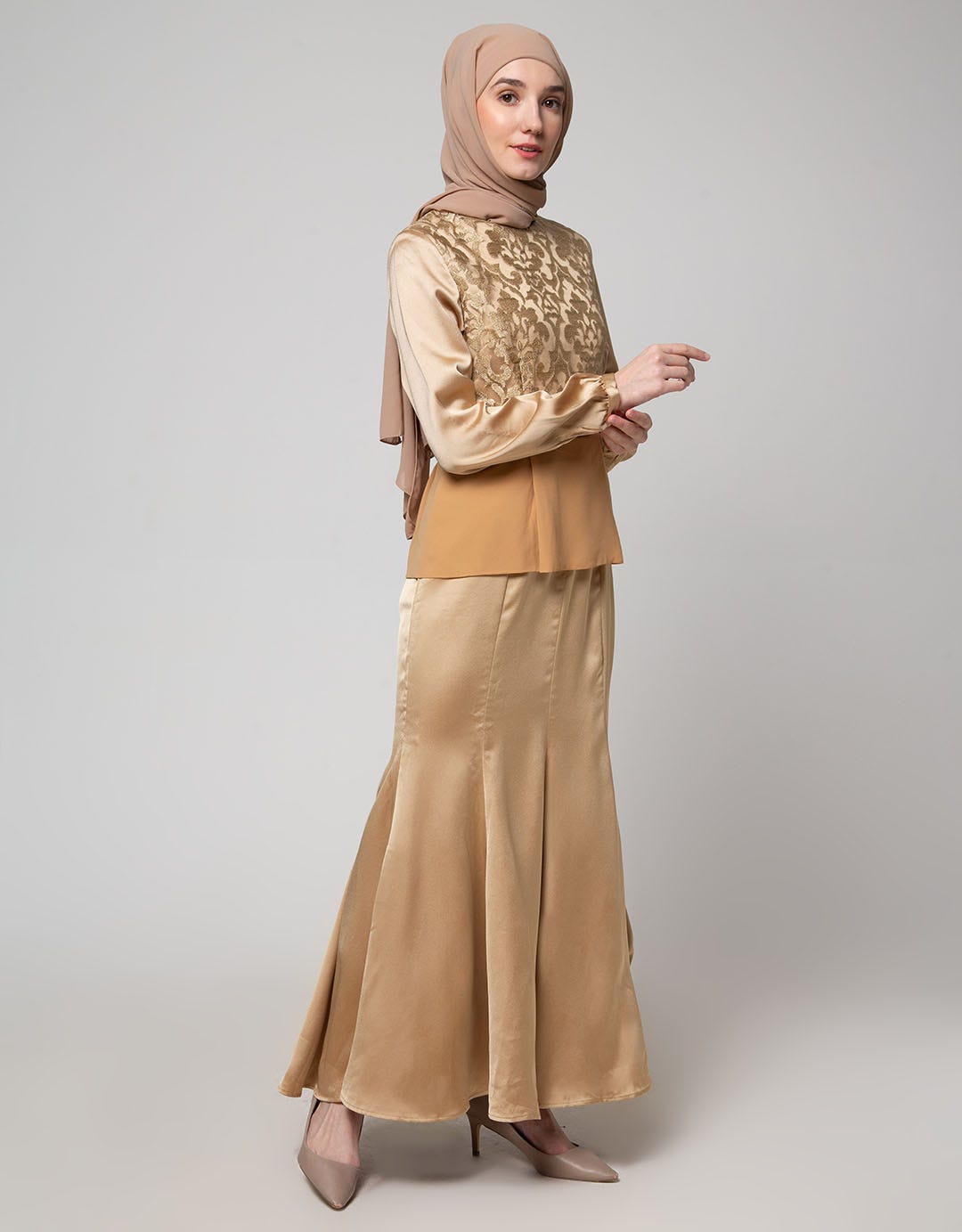 Cardinal Femme Brukat Flare Women's Dress