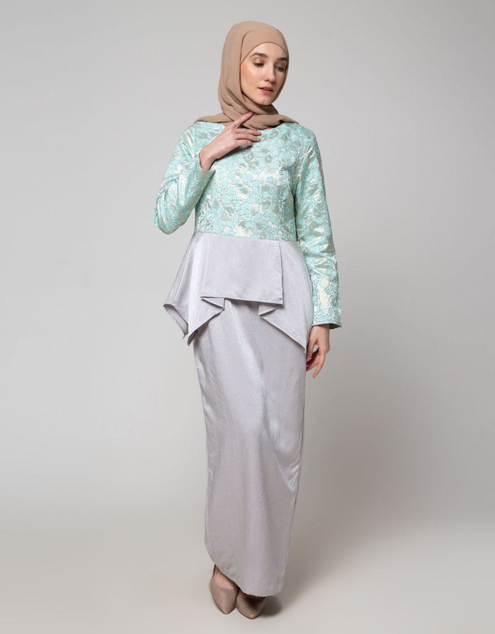 Cardinal Femme Gamis Layer Look
