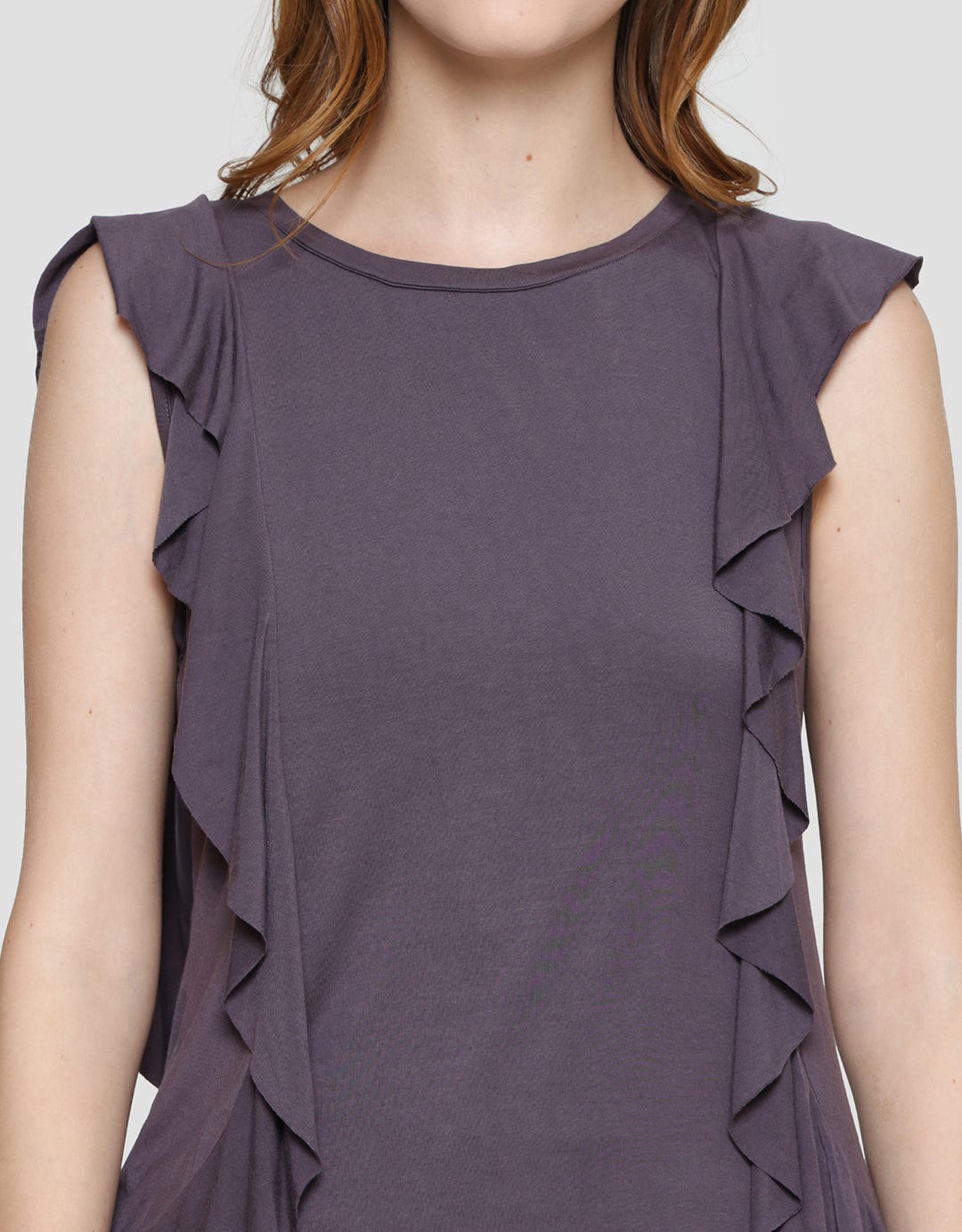 Cardinal Femme Ruffle Detail Kaos Wanita