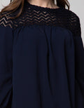 Cardinal Femme Top Lace Wave Blouse